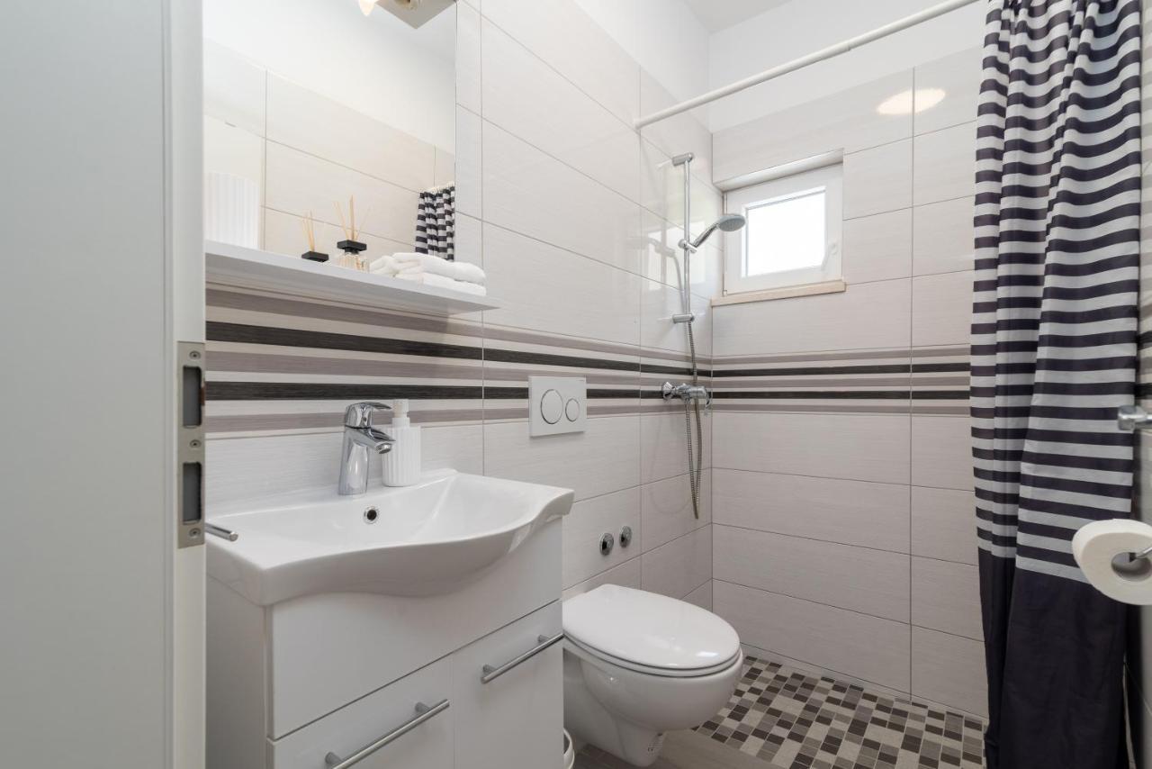 Apartments Bozan 特罗吉尔 外观 照片